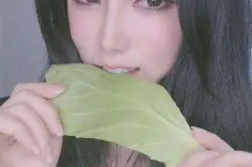 亲手送吴亦凡进监狱5年后法院出手都美竹迎噩耗饭碗恐不保