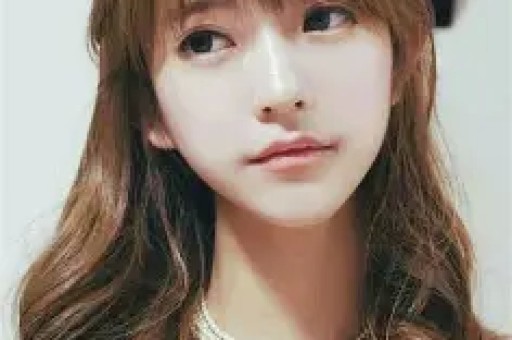 网红红毯无滤镜惊天反转：皮皮朱脸肿孙恩盛瘦成杆 全网热议撞脸原形毕露