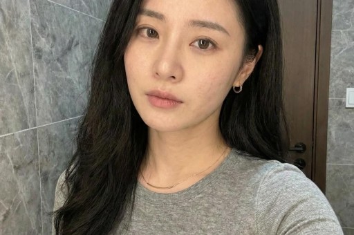顶级网红美女！G级漫画身材谁能不迷糊？